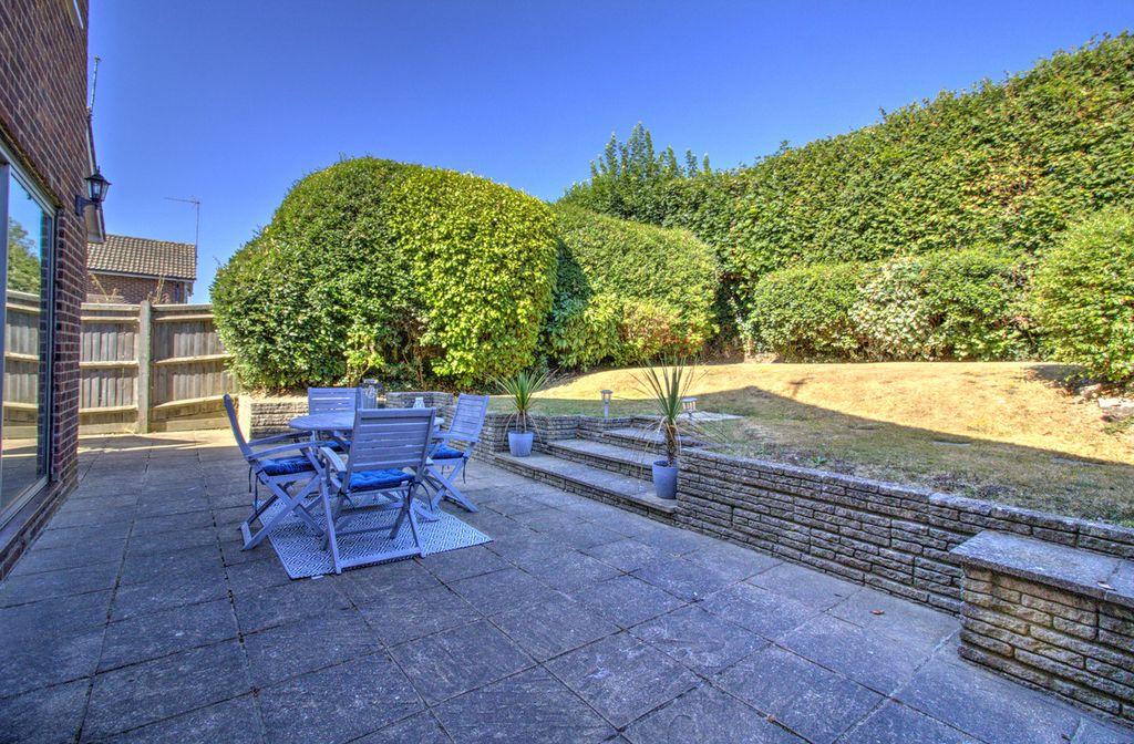 Property photo 2 of 16
