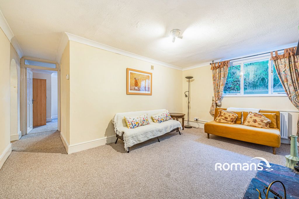 Property photo 3 of 10 Photo