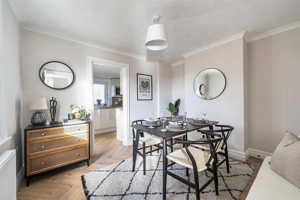 Property photo 3 of 22 1416976-21-6992F77305B5c.Jpg