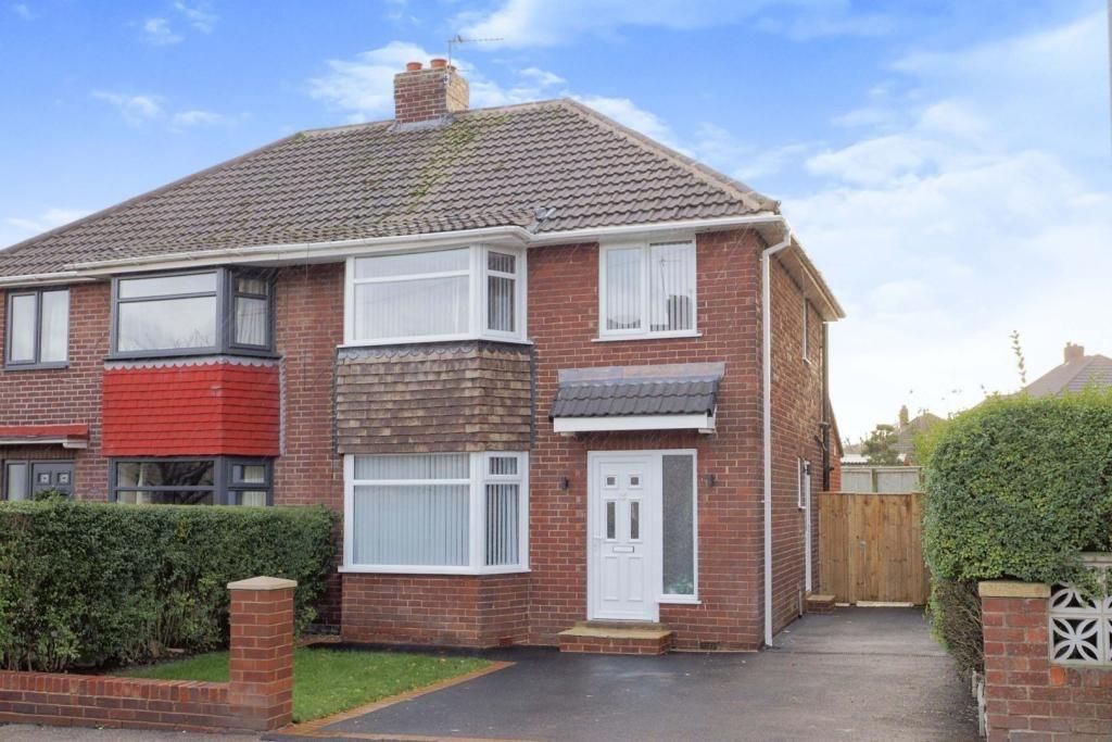 Property photo 1 of 2