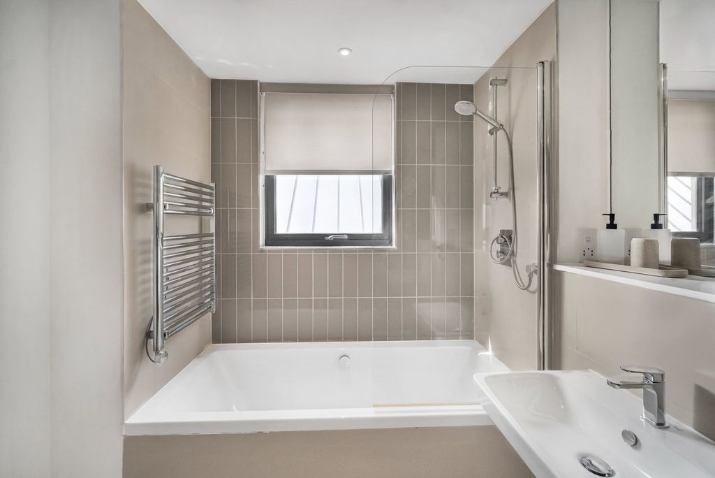 Additional image 20 of 3 bed penthouse for saleRest Bay, Porthcawl CF36