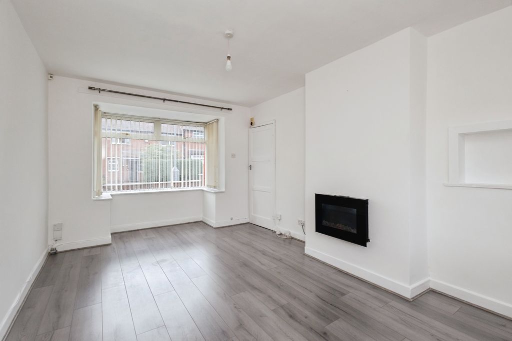 Property photo 3 of 15 Pbox-Img.Jpg