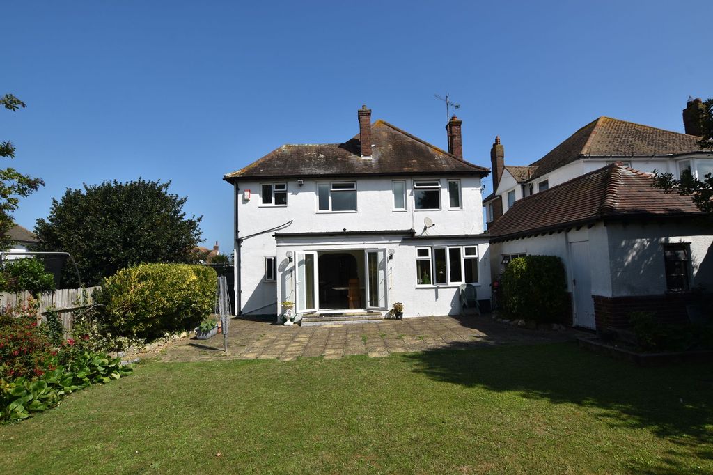 Property photo 2 of 14