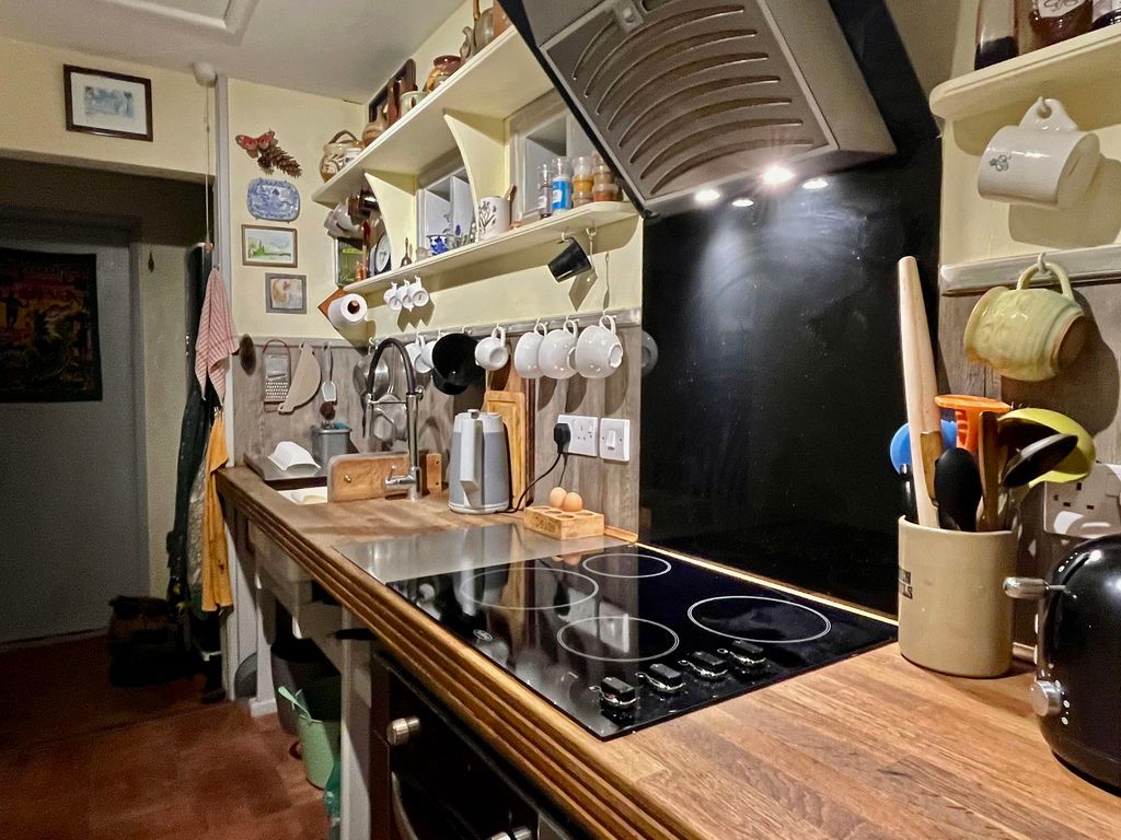 Property photo 3 of 13 Galley Kitchen Photo 2