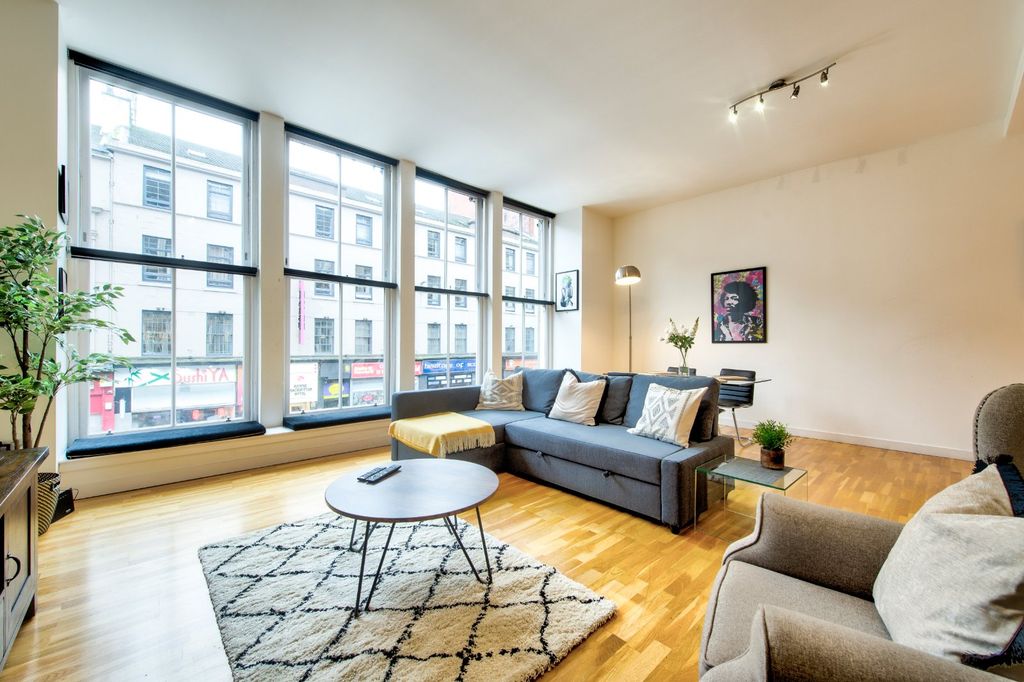 Property photo 3 of 18 Photo 3