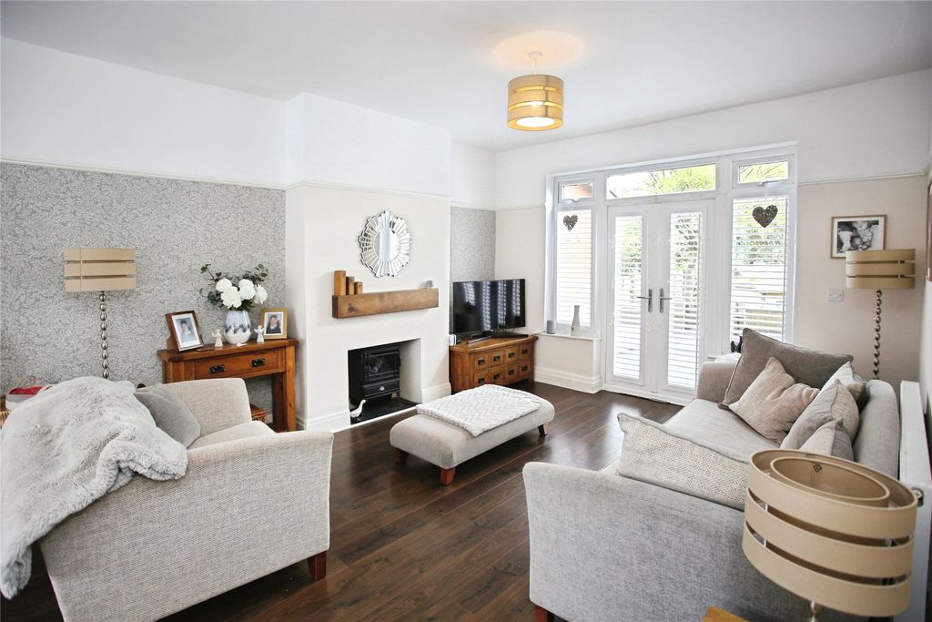 Property photo 2 of 28 Picture No. 06