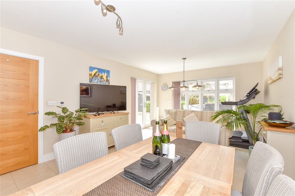 Property photo 3 of 12 Kitchen/Diner