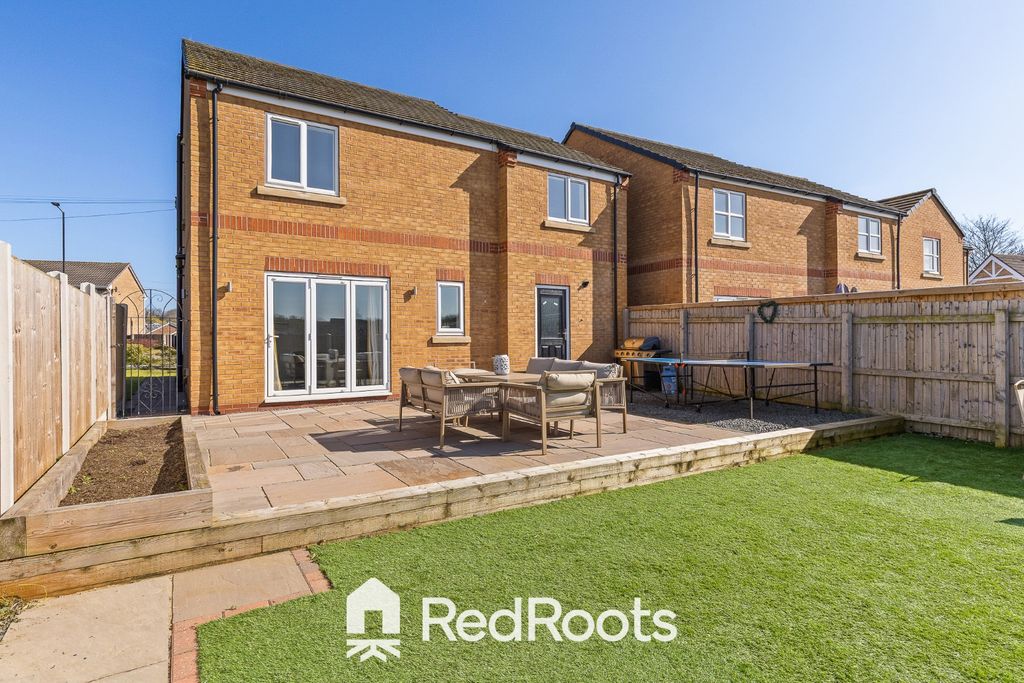 Property photo 3 of 35 4950943