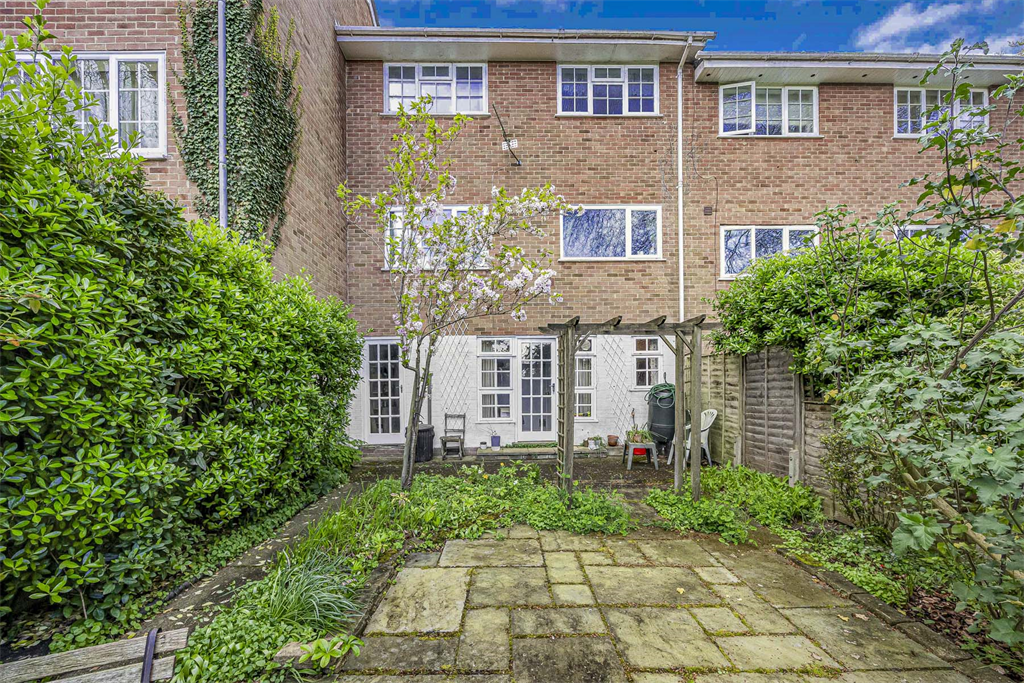 Property photo 2 of 12