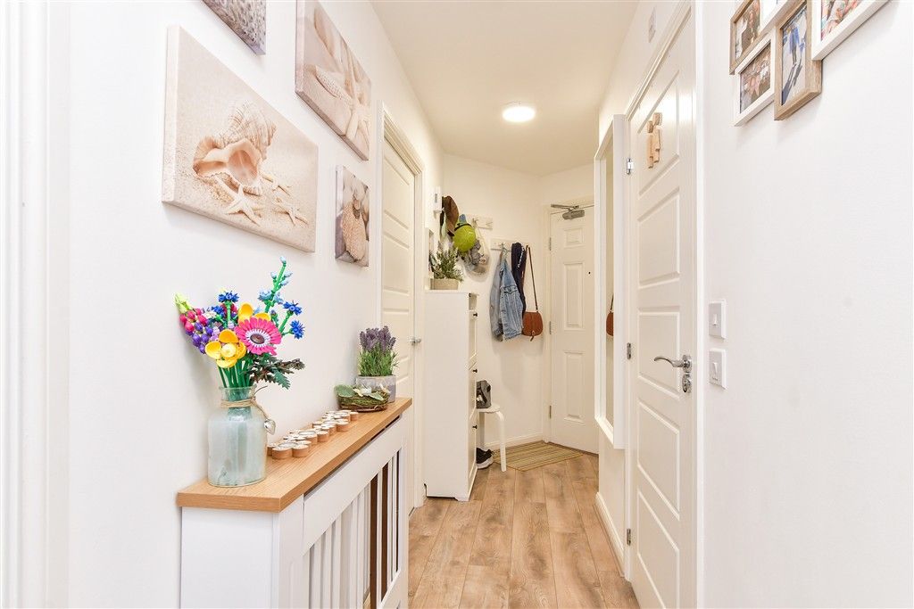 Property photo 3 of 15 Entrance Hall