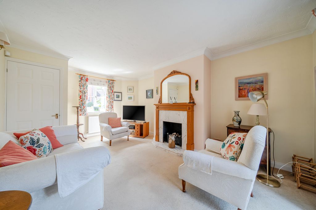 Property photo 2 of 16