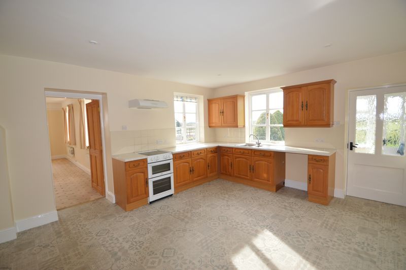 Property photo 2 of 6 Photo 4