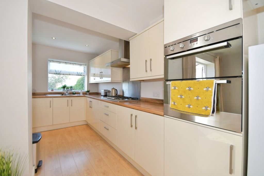 Property photo 3 of 18 Pbox-Img.Jpg