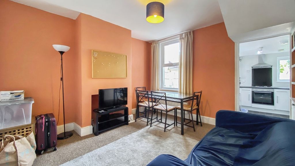 Property photo 2 of 15 Pbox-Img.Jpg