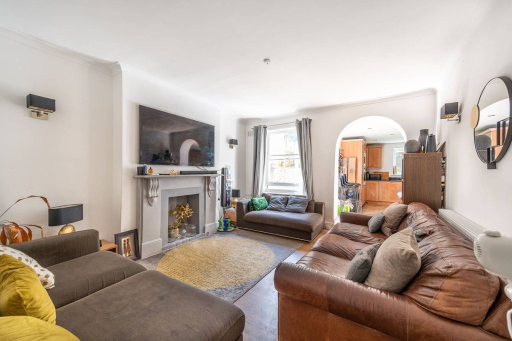 Property photo 1 of 7