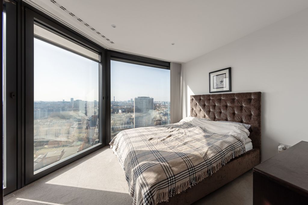 Property photo 3 of 12 Chronicle Tower