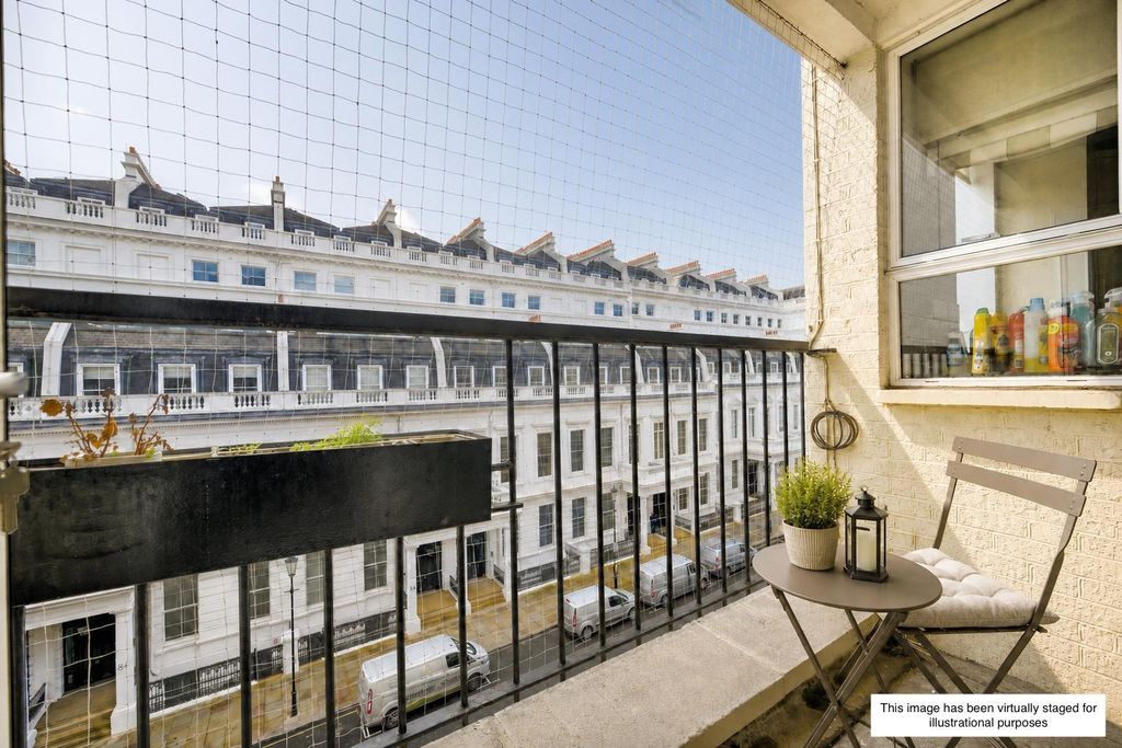Property photo 3 of 8 Balcony.Png