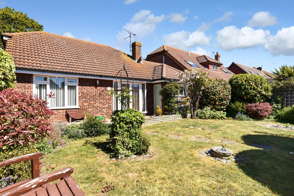 Property photo 2 of 32 Picture No. 04