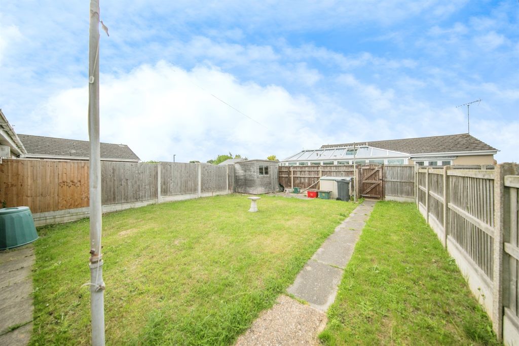 Property photo 2 of 13