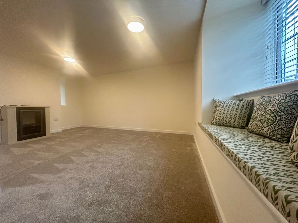 Property photo 2 of 11 Image