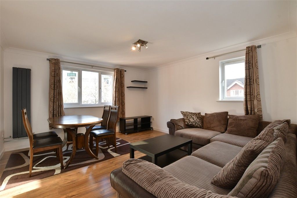 Property photo 2 of 20 Lounge/Dining Room