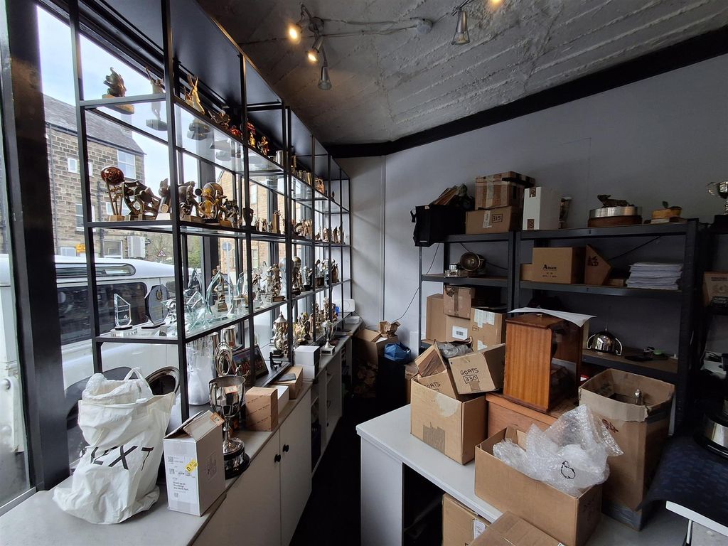 Property photo 3 of 7 Photo 2