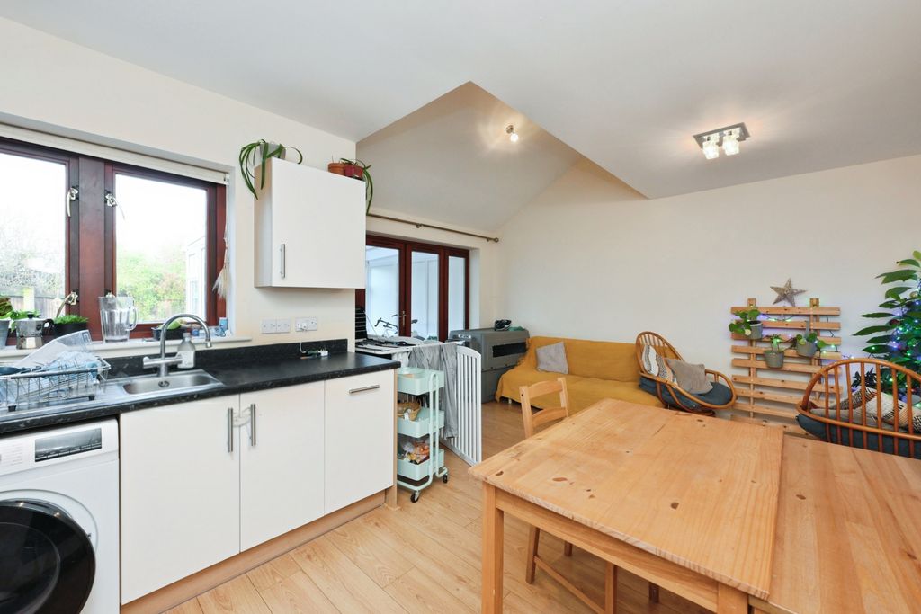 Property photo 3 of 15 Pbox-Img.Jpg