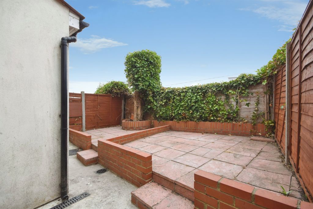 Property photo 2 of 11