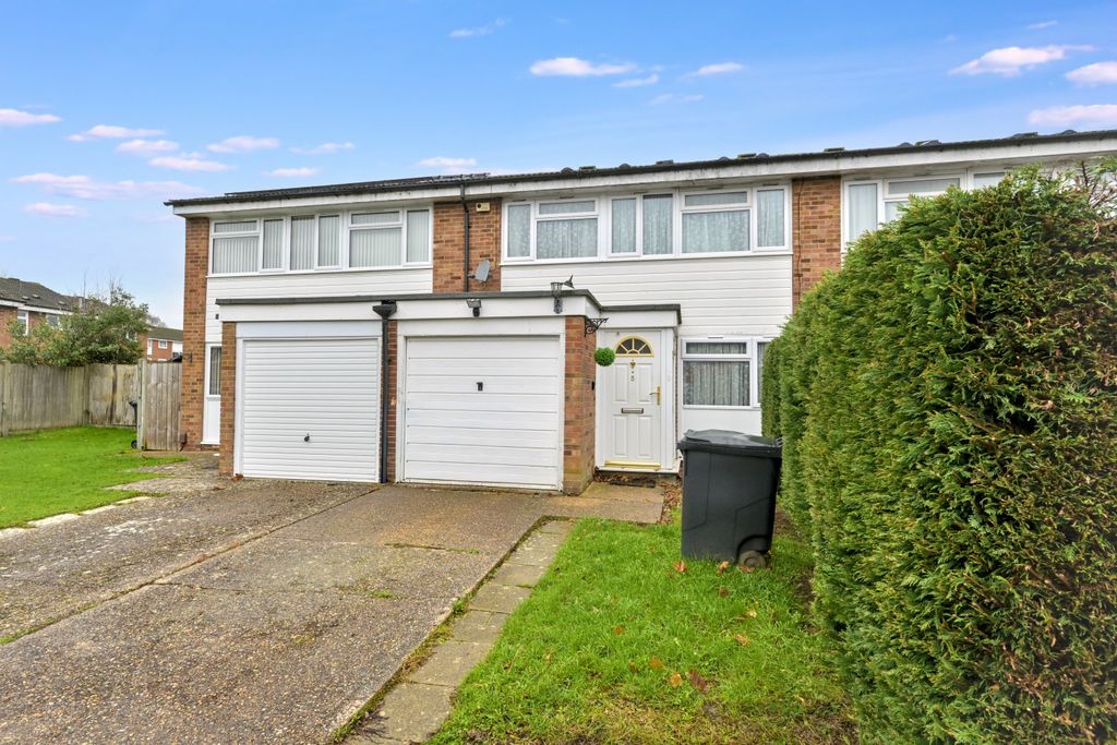 Property photo 2 of 21 5 Milton Dene, Hemel Hempstead Hp2 7Pe