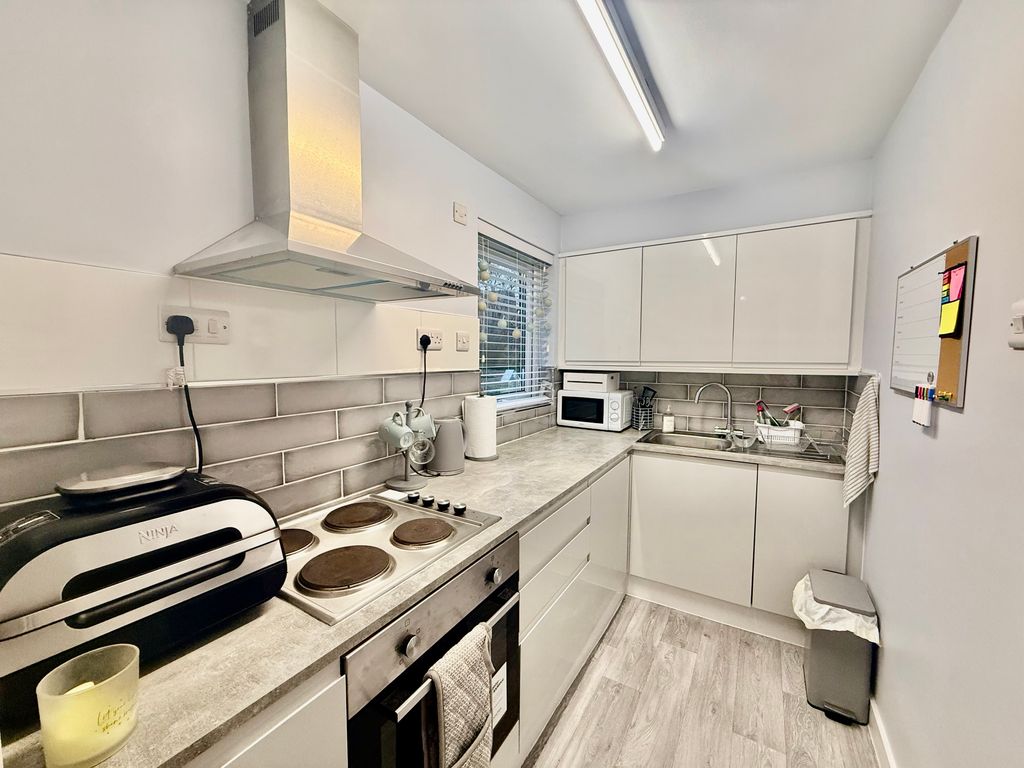 Property photo 1 of 9 Image