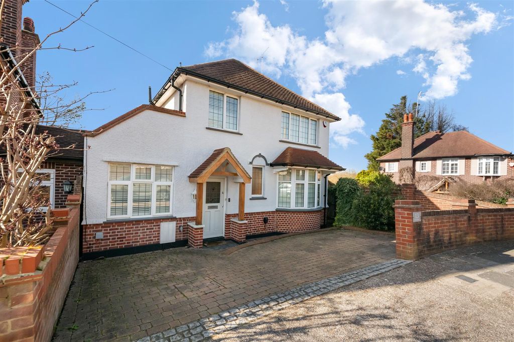 Property photo 1 of 27