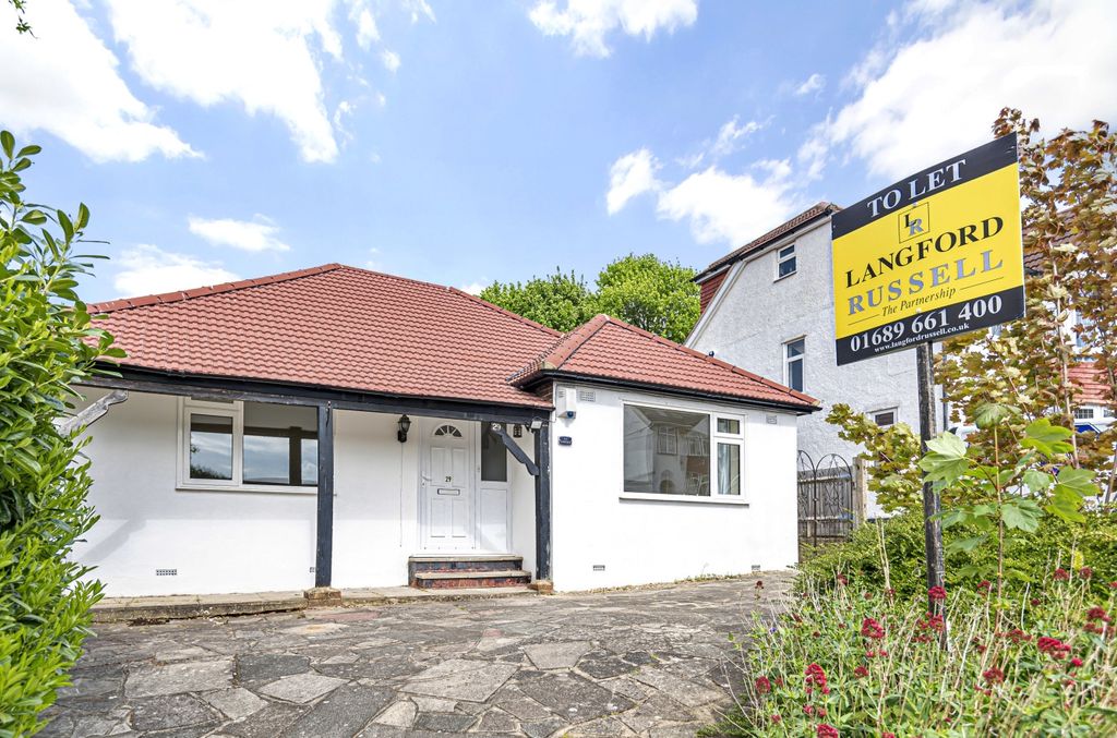 Property photo 1 of 15 845943 (1)