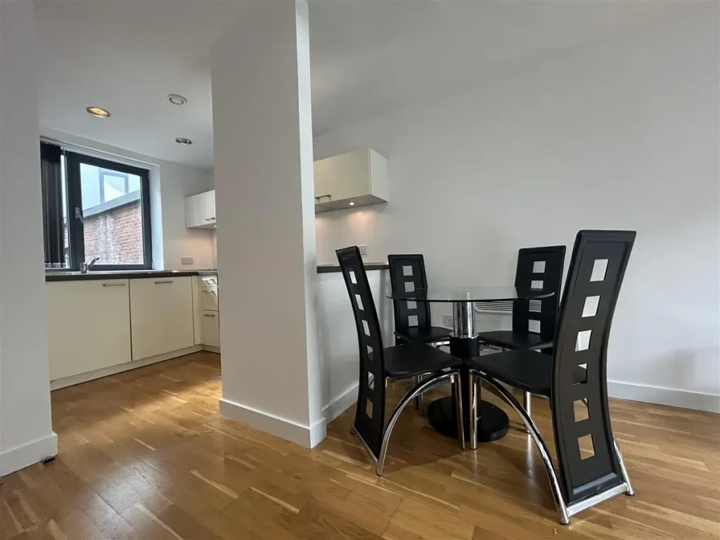 Property photo 3 of 6