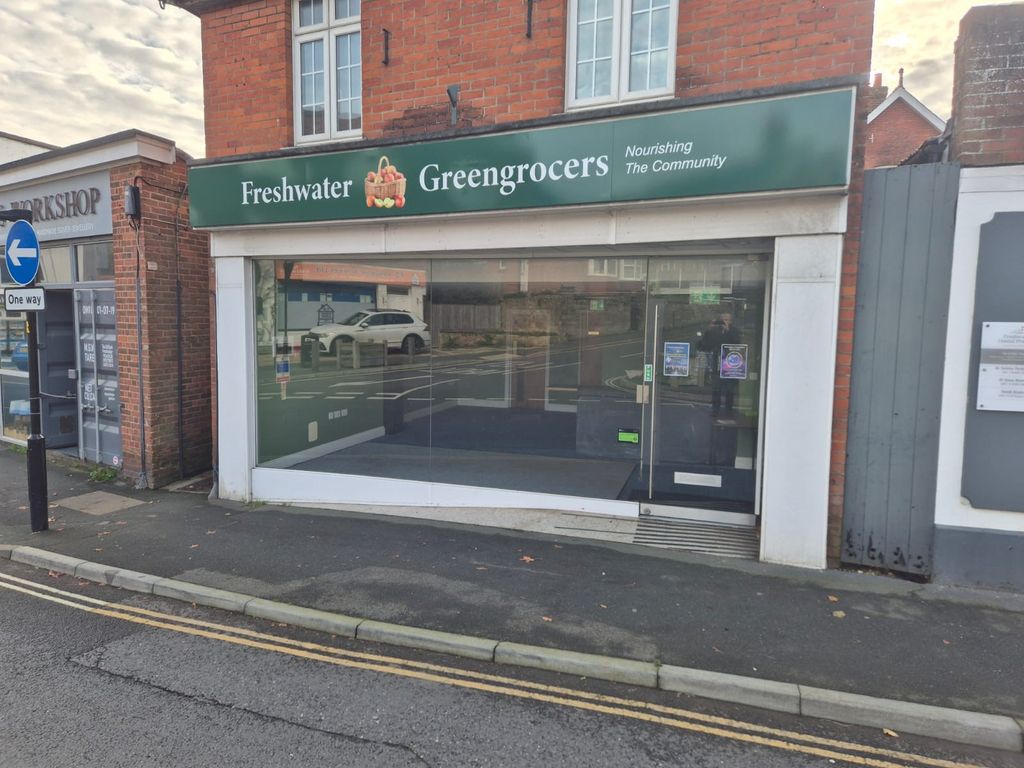 Property photo 1 of 2