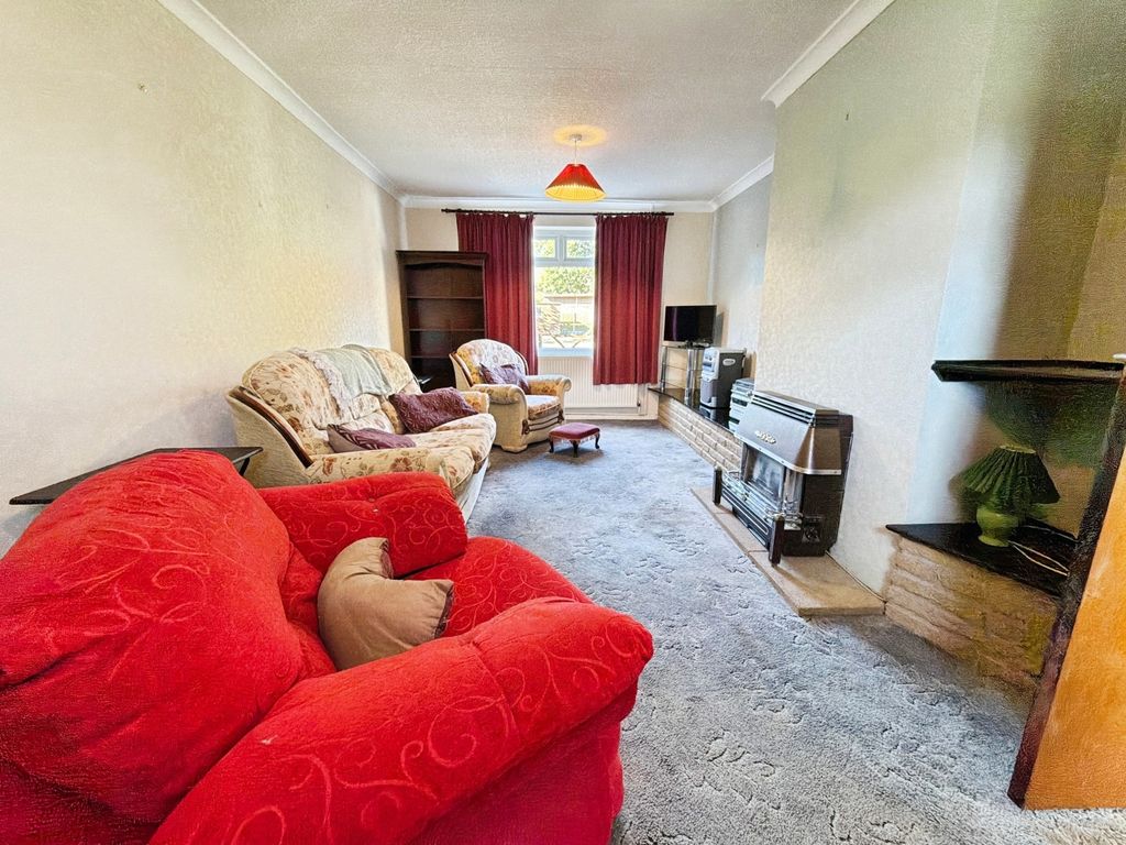 Property photo 2 of 13 Lounge