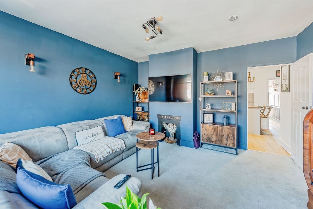 Property photo 2 of 17