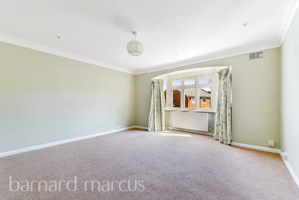 Property photo 2 of 8 Living Room