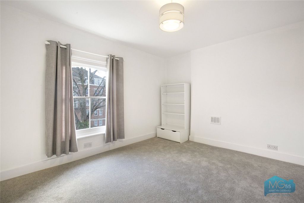 Property photo 3 of 12 Picture No. 10