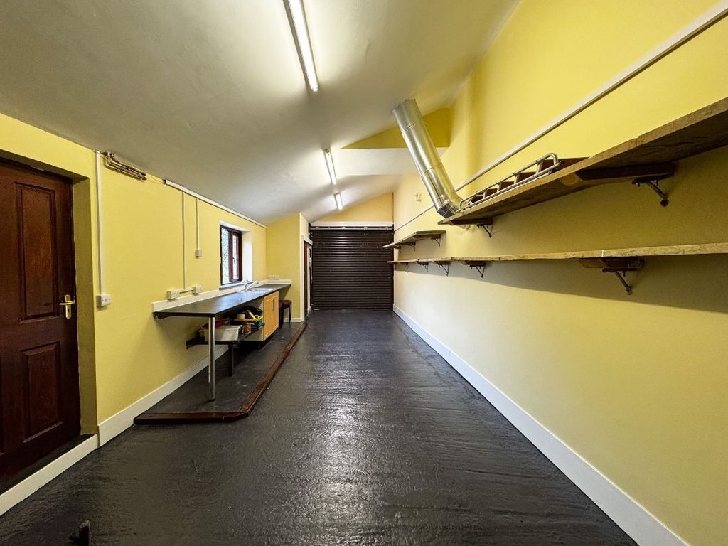 Property photo 3 of 29