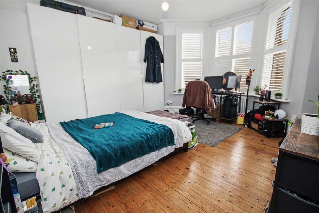 Property photo 3 of 9 Img_8122.Jpg