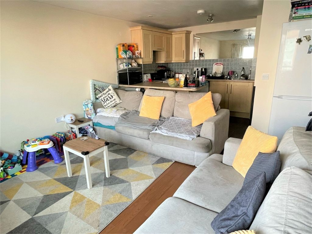 Property photo 2 of 12