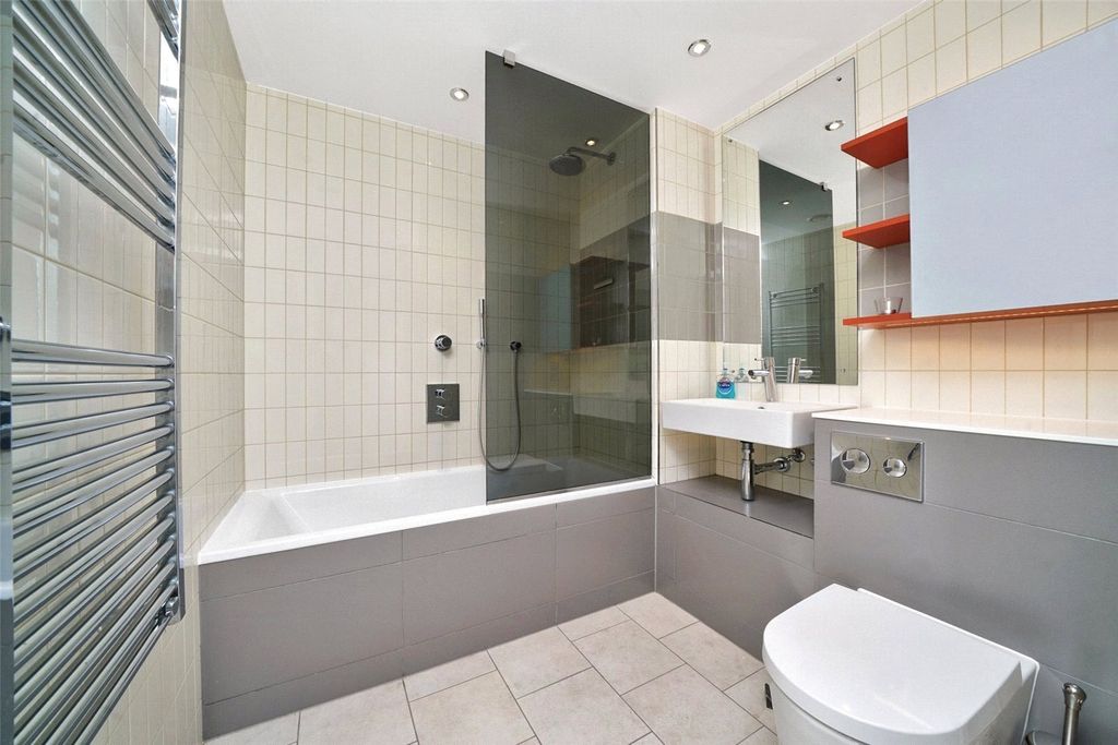 Property photo 3 of 8 Picture No. 25