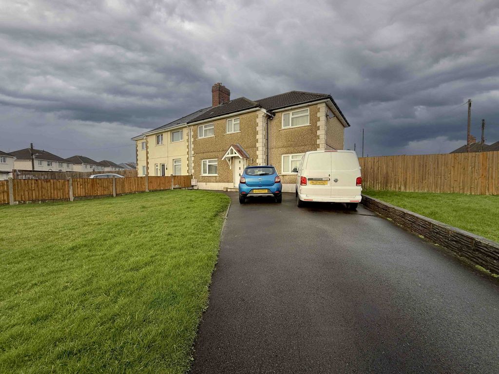 Property photo 3 of 30 Gallery