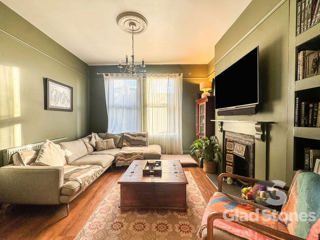 Property photo 3 of 21