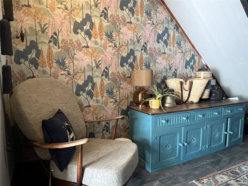 Property photo 3 of 19 Reading Nook