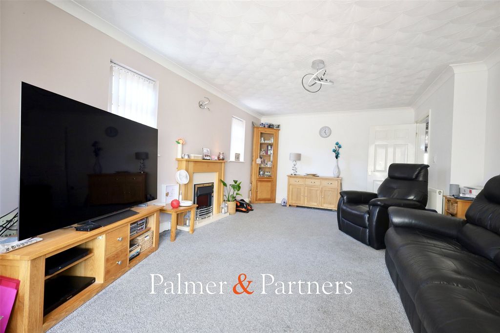 Property photo 3 of 18 Picture No. 14