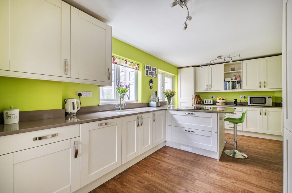 Property photo 2 of 15 1432373-29-69c2A4...