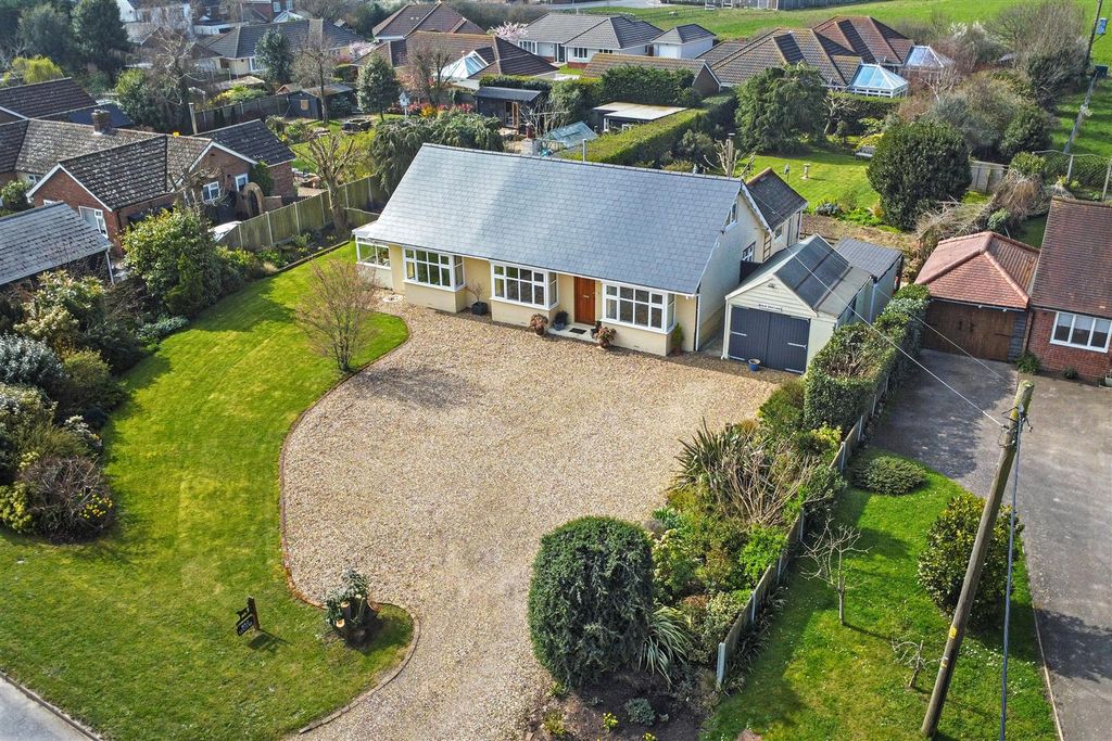 Property photo 1 of 18 Front