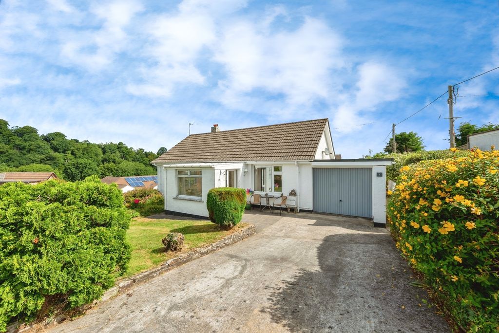 Property photo 1 of 17 Photo