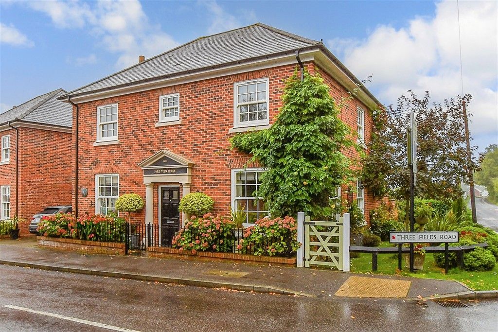 Property photo 3 of 19 External (Web)